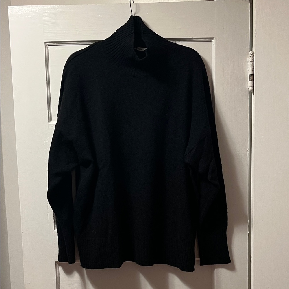 0039 Italy-Black Turtleneck Sweater